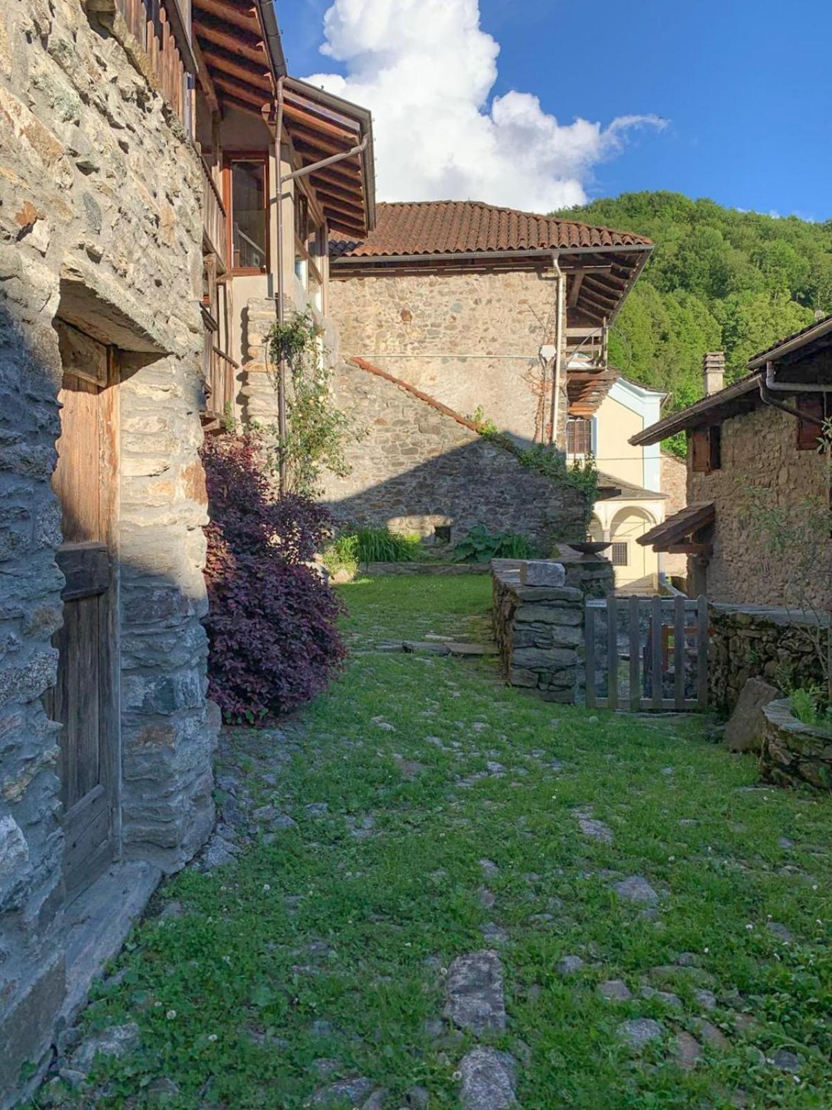 Affittacamere Montagne Verdi Varallo Eksteriør bilde